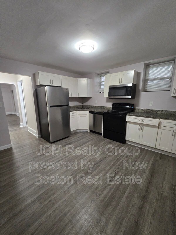 Photo - 46 Waverly St Unit B