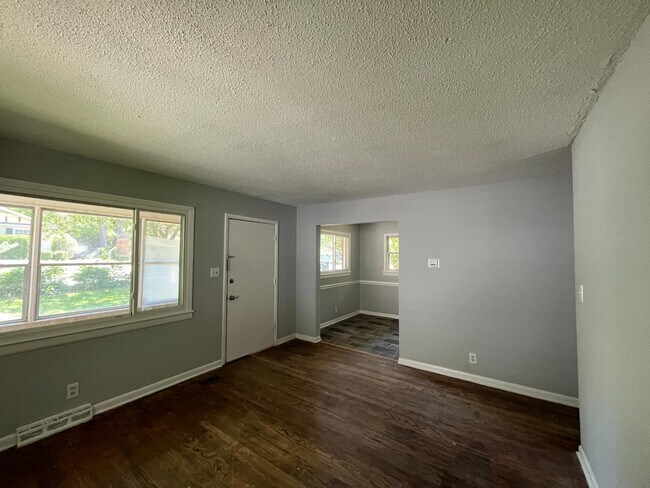 Photo - 2321 Stroller Ave