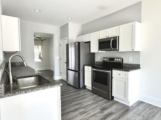 Photo - 339 N Stephens St