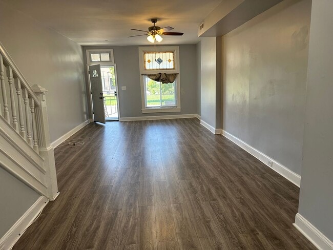 Photo - Spacious Rooms! Hardwood Flooring Througho...