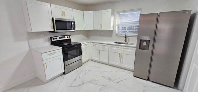 Photo - 133 SE 2nd Ave