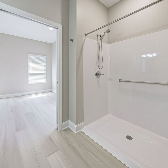 Photo - Hines View Apartments - 55+