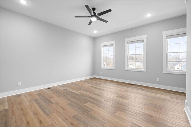Photo - 225 Charleston Ave