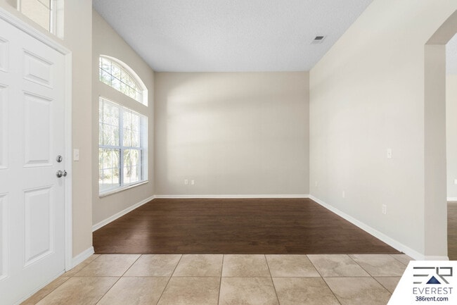 Photo - 32 Pierce Ln