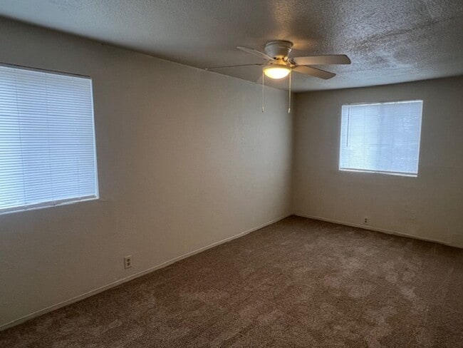 Photo - DARLING 2 BEDROOM HOUSE!!