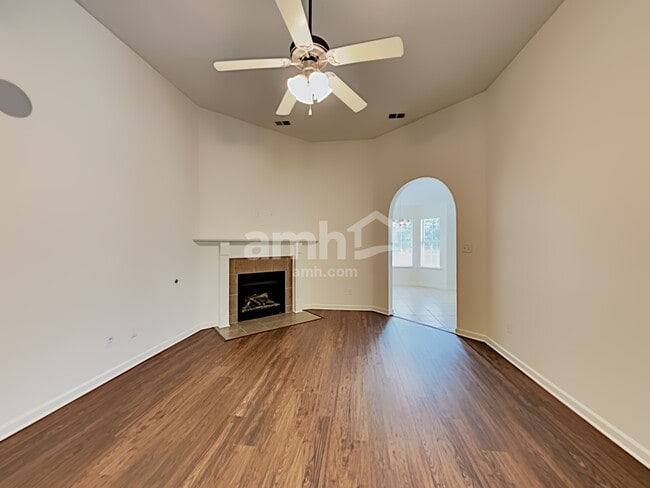 Photo - 3145 Amanda Belle