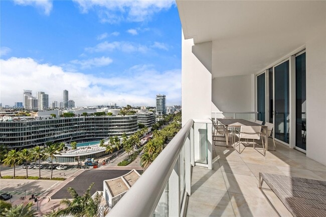 Photo - 50 South Pointe Dr Unit 1206