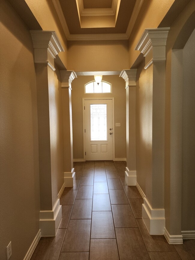Photo - 2233 Ibis St