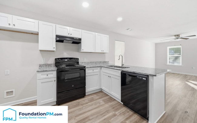 Photo - 201 S Center Dr