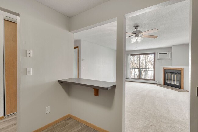 Photo - Summer Creek Apartments