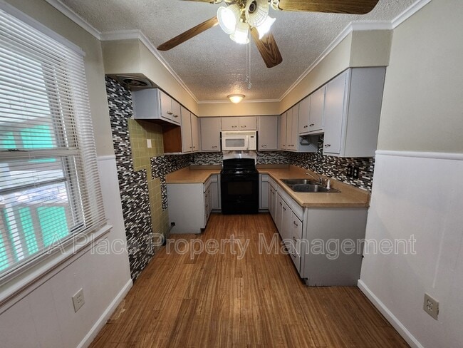 Photo - 9416 Kathlyn Dr