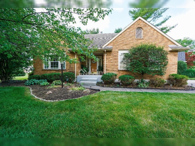 Building Photo - 6275 Hummingbird Dr
