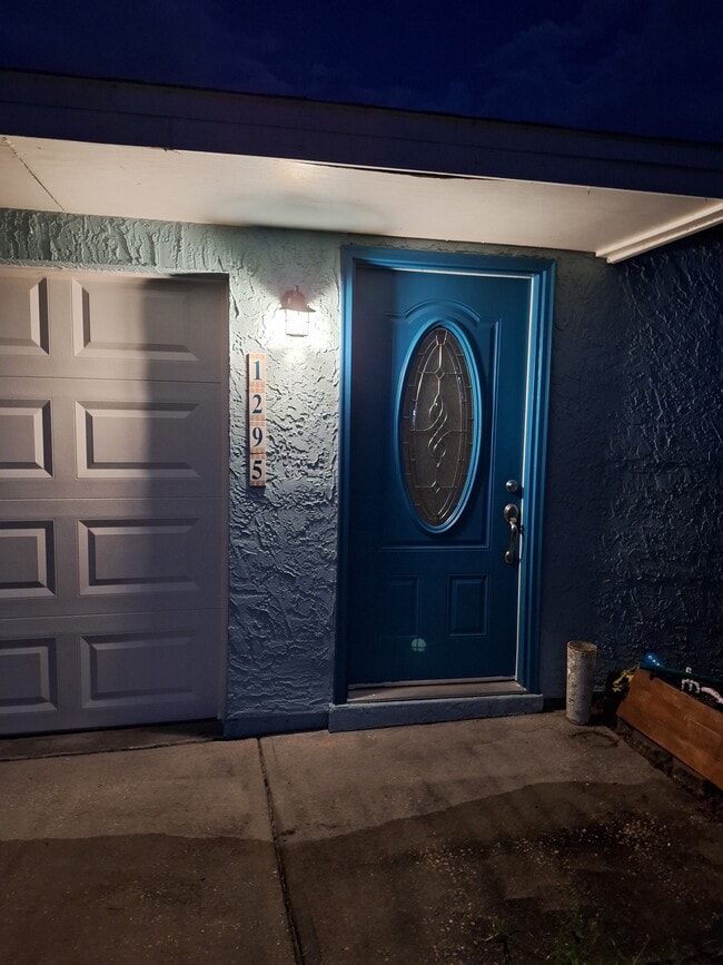 Photo - 1295 Schumann Dr