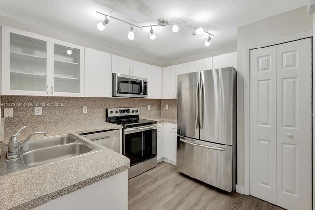 Photo - 6141 NW 115th Pl