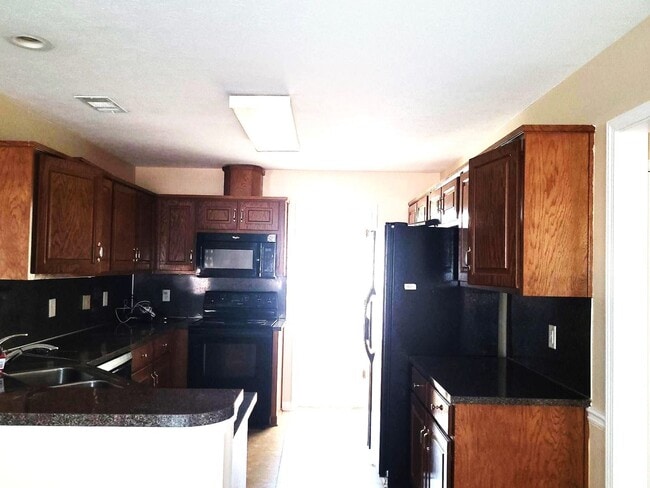 Photo - 4 BR 2Ba