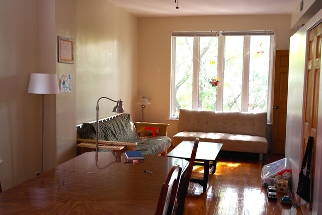 Livingroom - 2432 W. Cortez