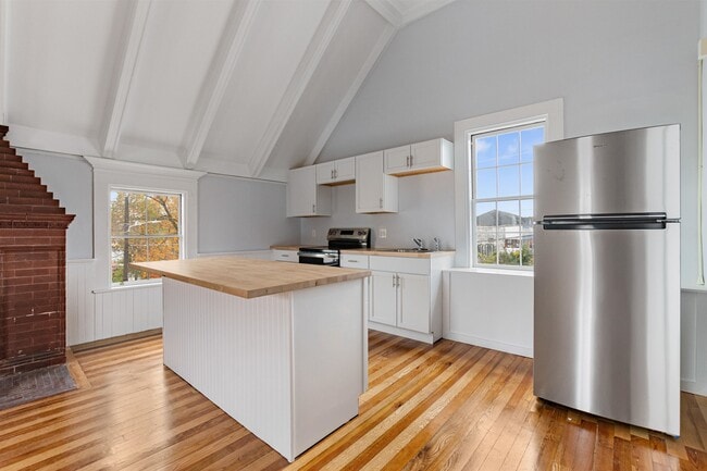 Photo - 109 Pleasant St Unit 201