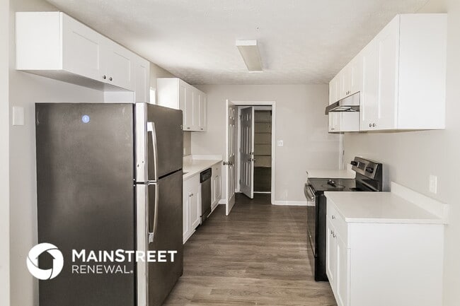 Photo - 329 Lakeshore Dr