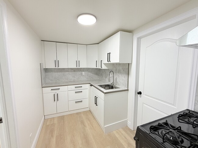 Photo - 165 College Ave N Unit 1