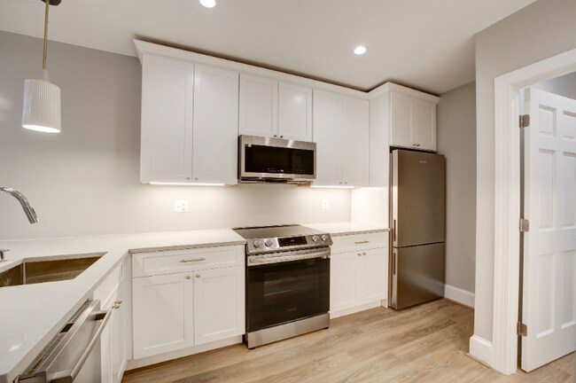 Photo - 1512 Gales St NE