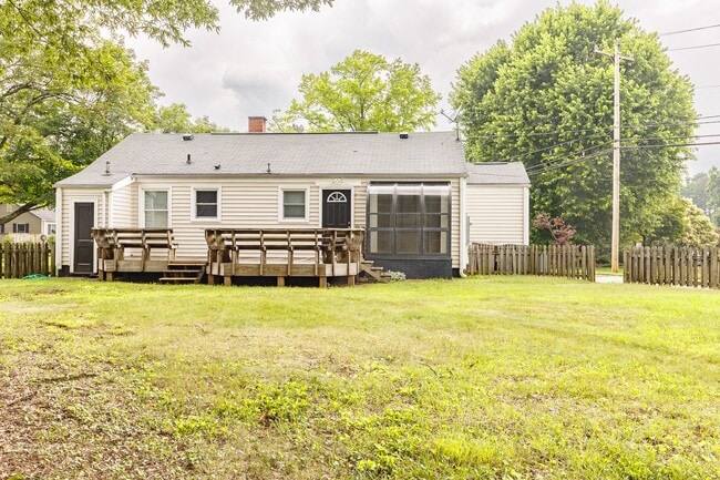 Photo - Spacious home located in a great neighborhood!