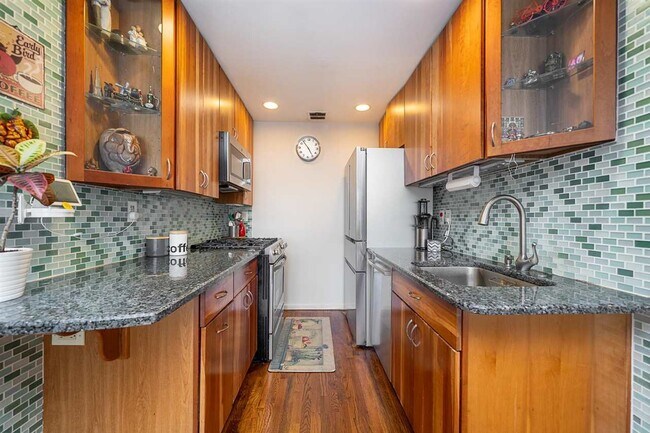 Photo - 205 10th St Unidad 7W