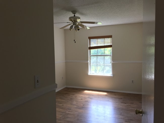 Second Bedroom - 29 Amberly Ct Unit 29