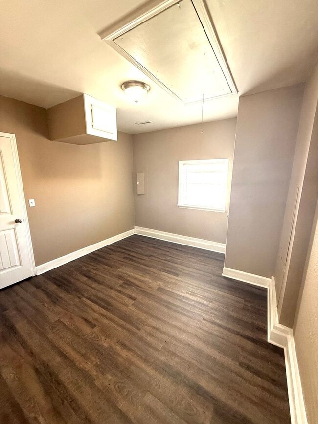 Photo - ** 4 Bed 2 Bath located in Park Lake ** Ca...