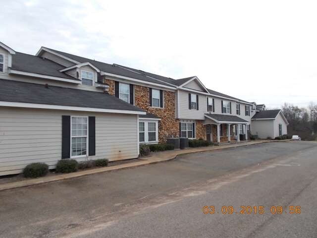 Photo - Country Club Apartments
