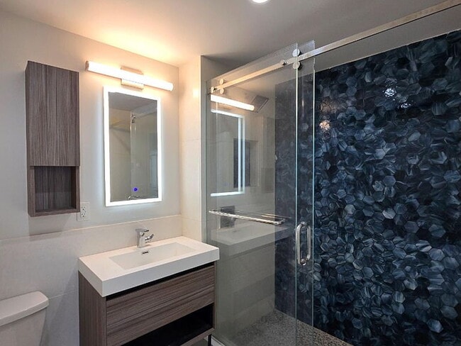 Photo - "Modern 2-Bed, 2-Bath Astoria Gem with Sleek Granite Countertops!"