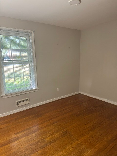 Photo - 10548 Ashburn Rd