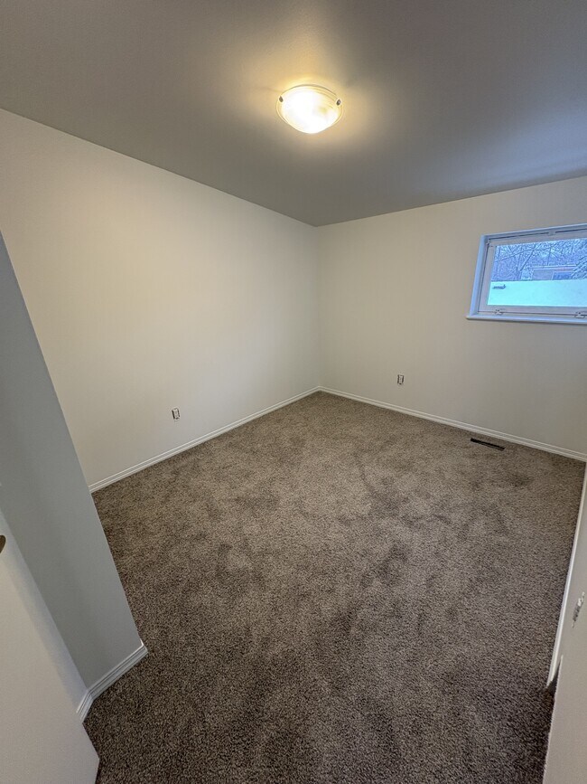 Photo - 11811-11847 47 St NW Unit 11811 G4 - Bsmt