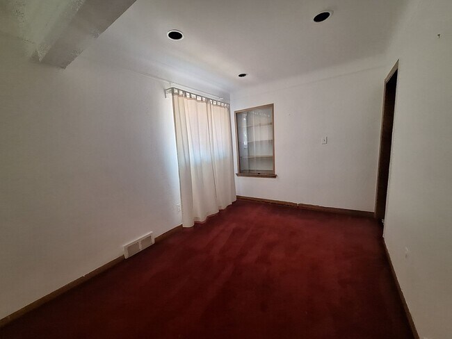 Photo - 18420 Sunset St