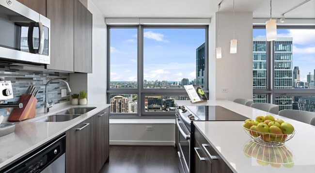 Photo - 411 N Kingsbury St Unit 511