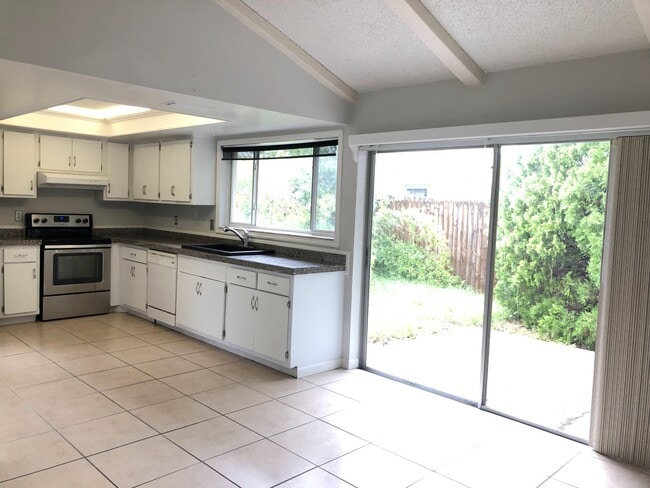 Photo - 2378 Covington Dr