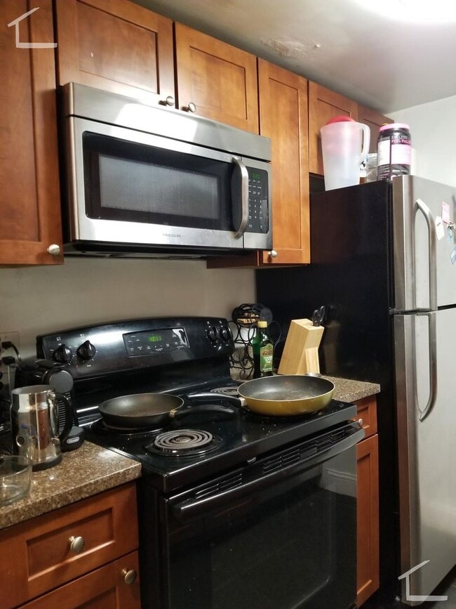 Renovated Unit in South End. New Kitchen A... - Renovated Condo Unit in South End. New Kitchen A...