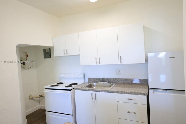 Photo - 2300 W Flagler St Unit 17