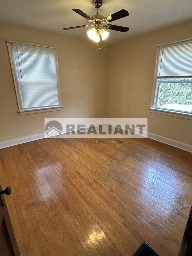 Photo - 2214 Memorial Pkwy Unit 1 1n