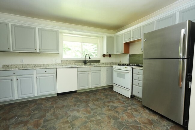Photo - 2912 Cedarhurst Dr