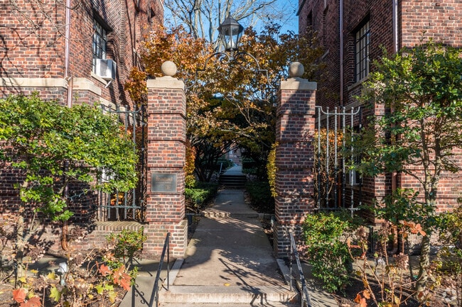 Photo - The Broadlawn