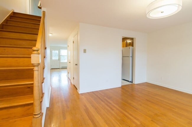 Suffield West Apartments