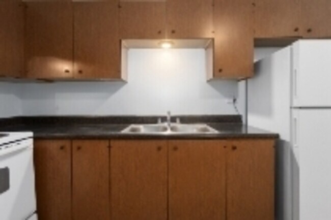 Photo - 434 W 89th St