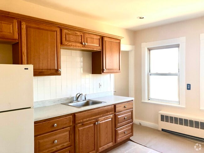 Building Photo - 26 Westford St Unit 2 Rental