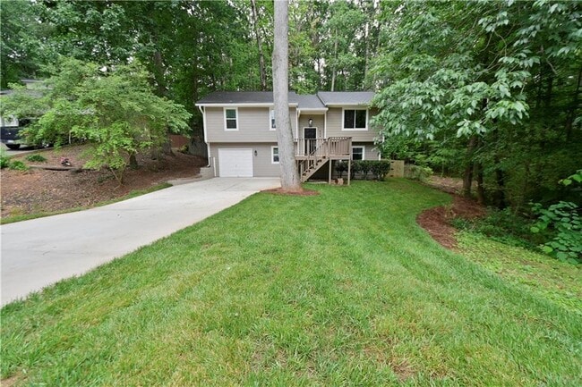 Photo - 459 Ridgetop Dr NW House