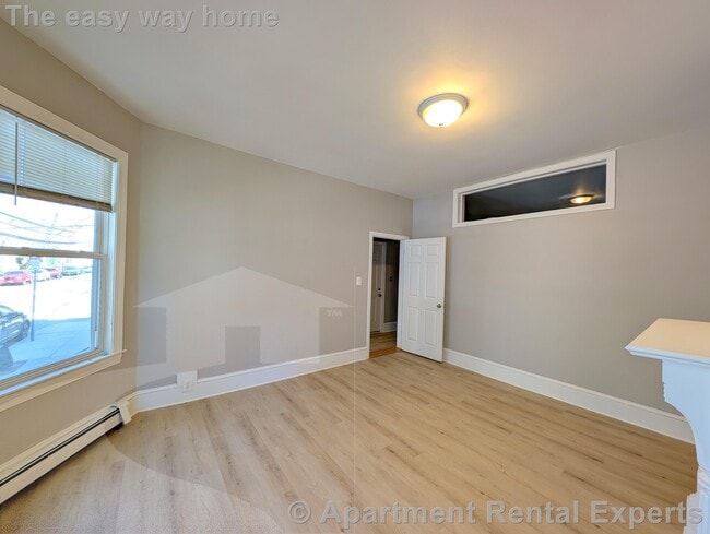 Photo - 254 Windsor St Unidad #1R