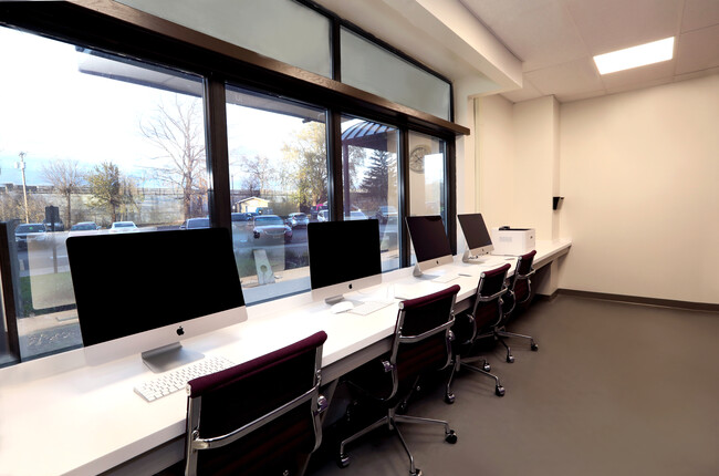 Business Center - Marina Vista Apartments