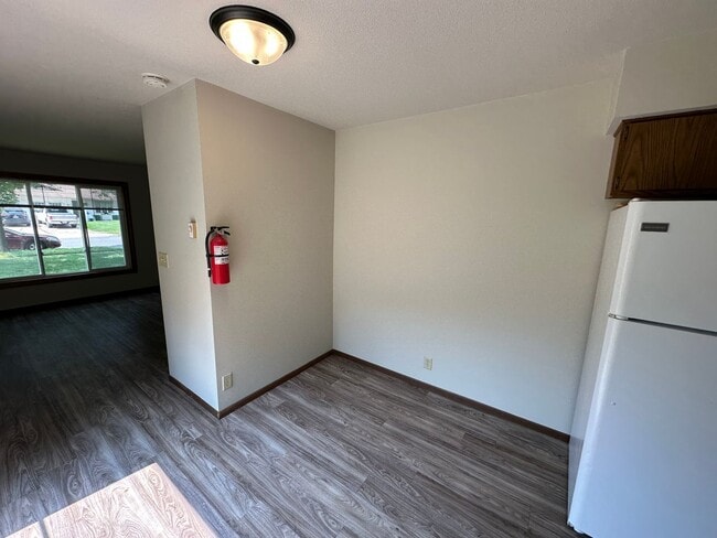 Photo - 3625-3627 Livingston Lane Unidad 3627