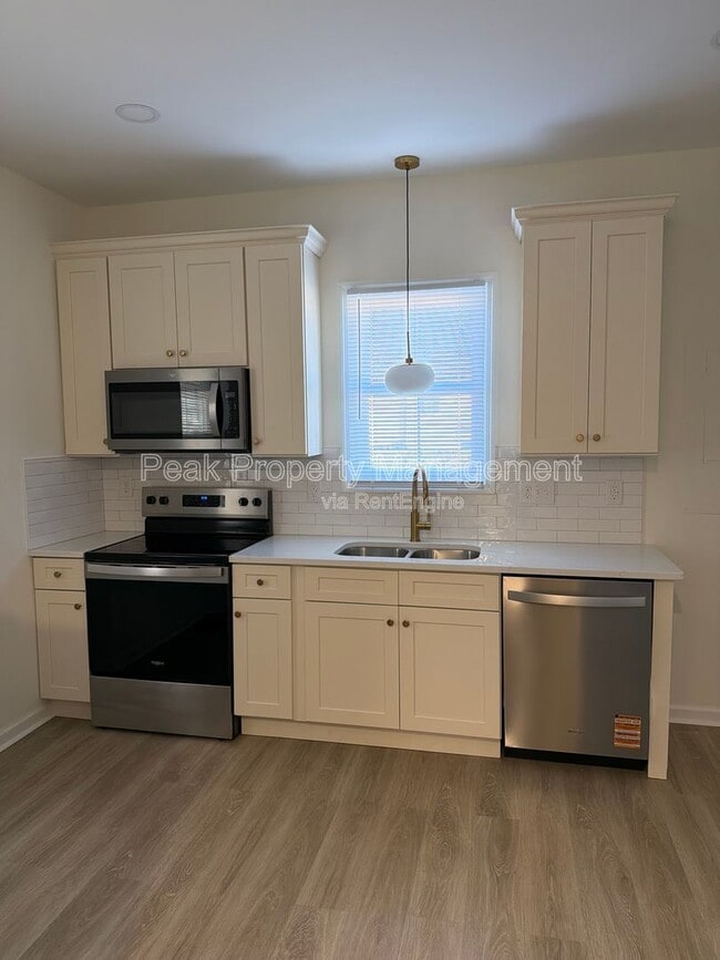 Photo - 3016 Parkwood Ave