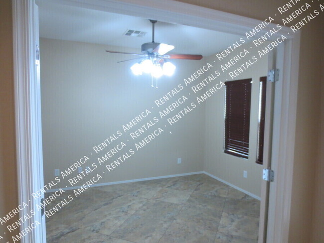 Photo - 1912 W Black Hill Rd