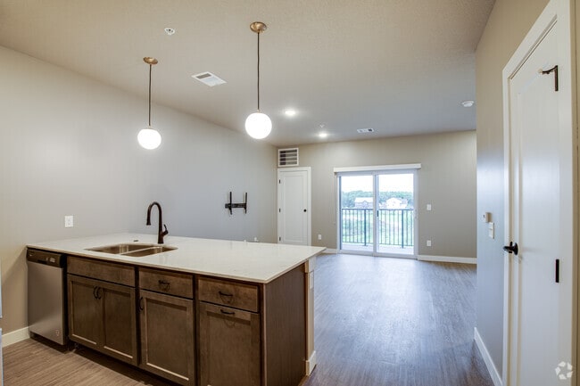 Studio - 635SF